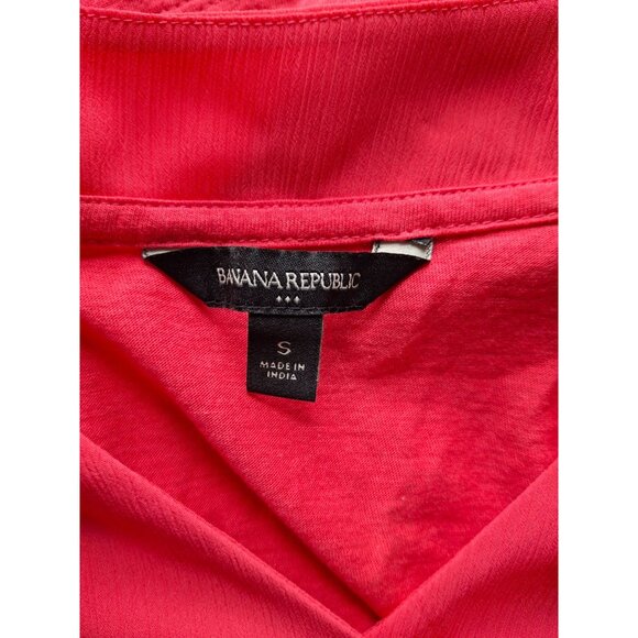 Banana Republic Womens VNeck Tank Top S Red Sleeveless Lagenlook Y2K Corpcore - Picture 3 of 6